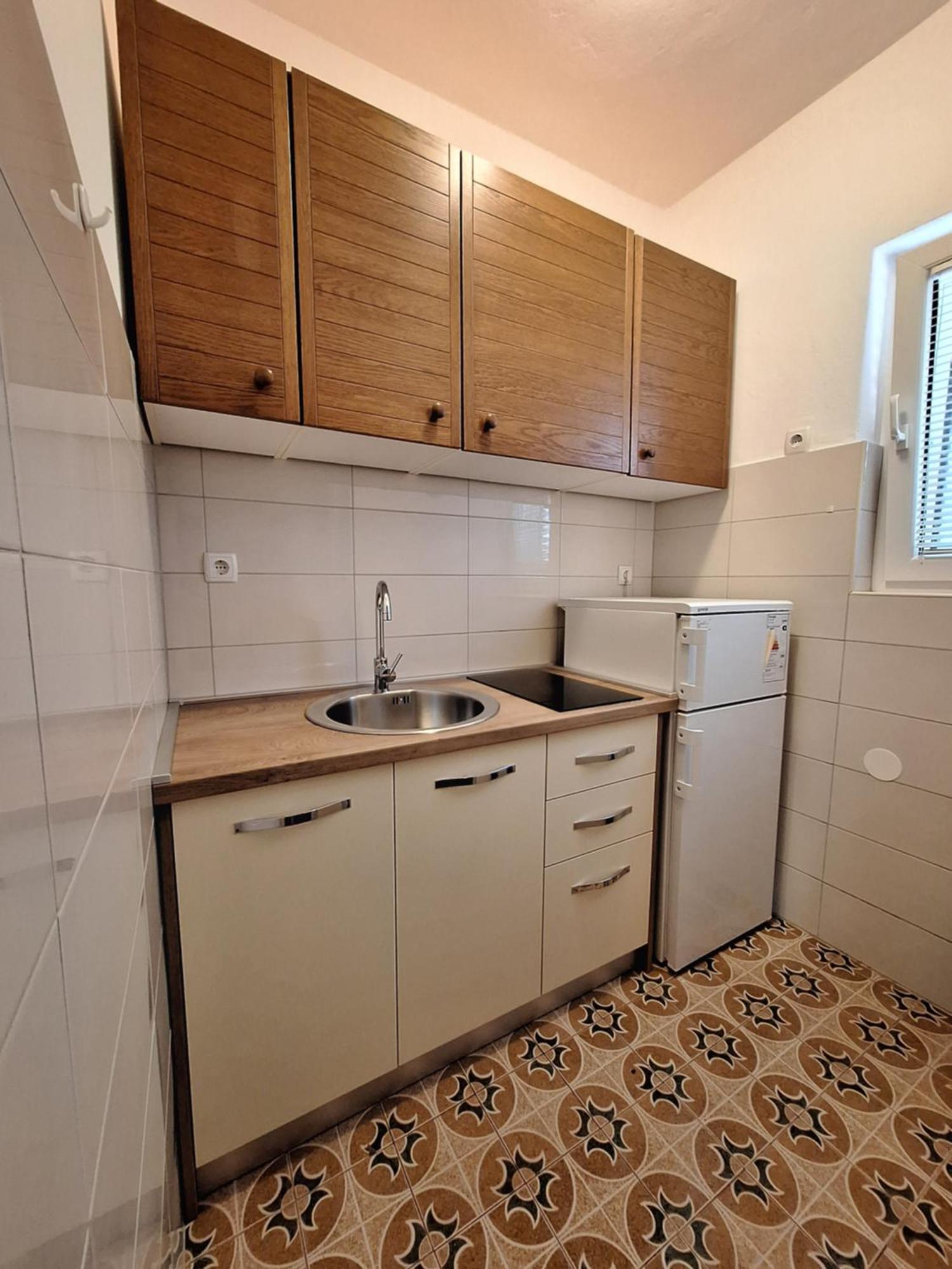 נובליה Apartments & Rooms Peranic מראה חיצוני תמונה
