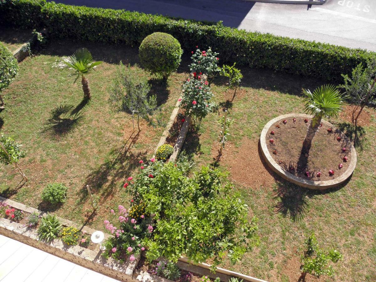נובליה Apartments & Rooms Peranic מראה חיצוני תמונה