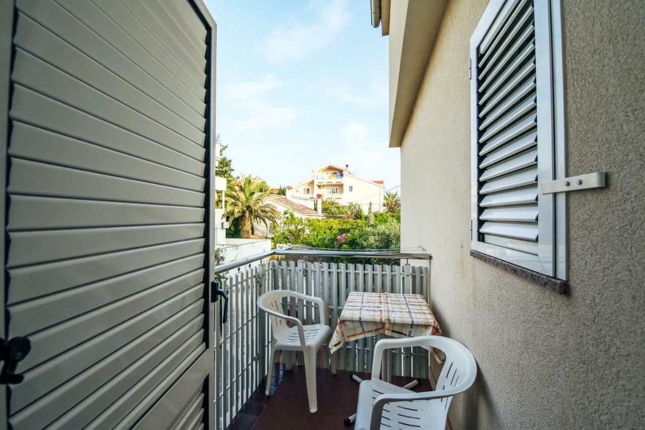 נובליה Apartments & Rooms Peranic מראה חיצוני תמונה